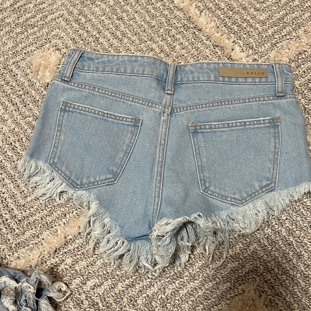 Worn once jean shorts high wasted from fashion nova cello XS